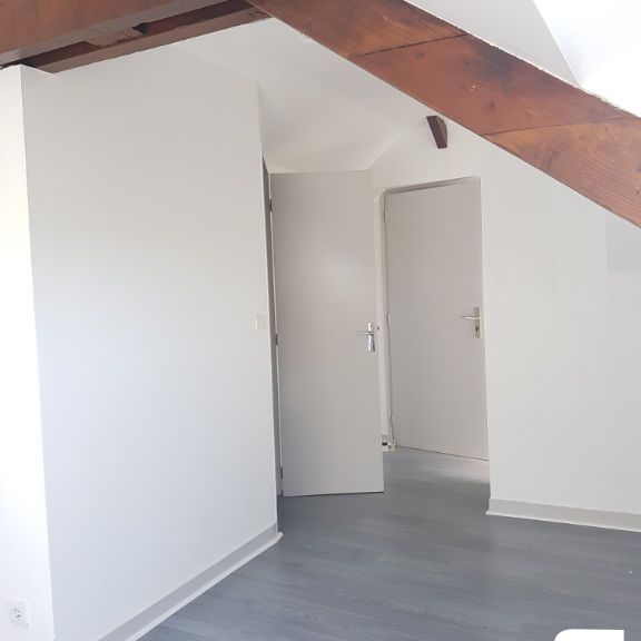A LOUER Studio 50000 Saint-Lô CENTRE VILLE 10.20 m² - Photo 1