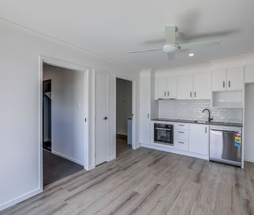 Brand New 2 Bedroom Duplex! - Photo 6