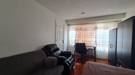 For Lease - 55 Littleleaf Drive Unit# RM B, Toronto, Ontario - Photo 3