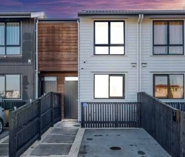 2BR House in McLennan Park- Papakura - Photo 1