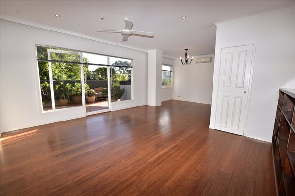 2/161-173 Sturt Street - Photo 1