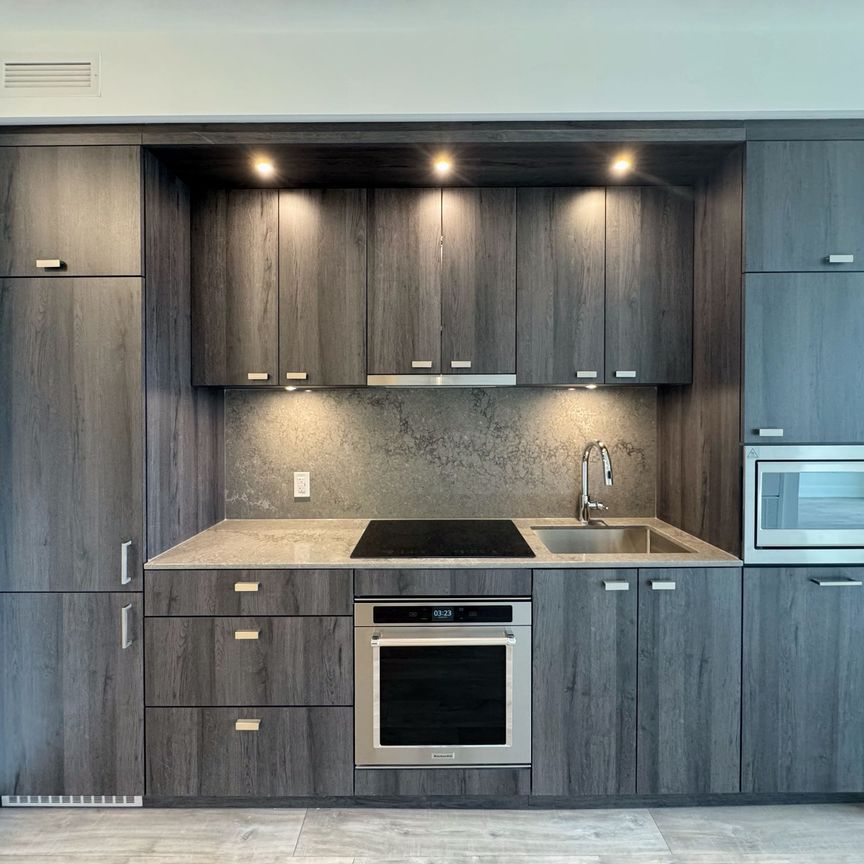 For Lease - 858 Dupont Street Unit# 818, Toronto, Ontario - Photo 1
