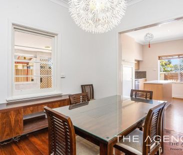 3 Bedroom 1 Bathroom House in Bedford - Photo 5