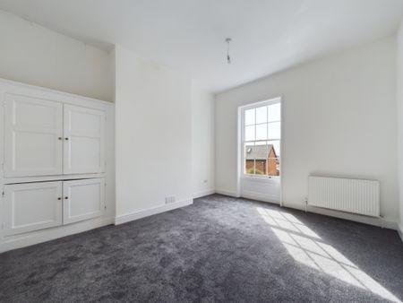 4 Bedroom Detached House - Photo 5