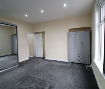 3 Bedroom Mid Terraced House To Rent - Photo 4