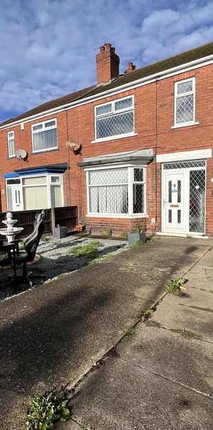 3 bedroom semi-detached house to rent - Photo 1