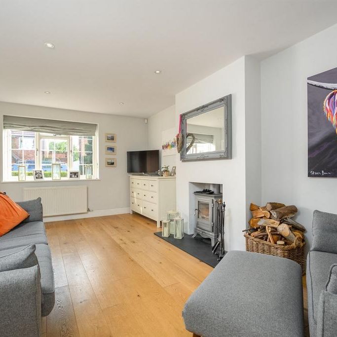 4 bedroom detached house to rent - Photo 1