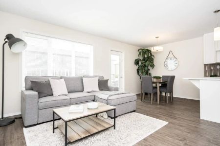 West Acres Estates — 3 Bed - Eve A - Photo 2