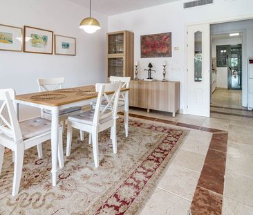 Calle Pico Alcazaba - Foto 3