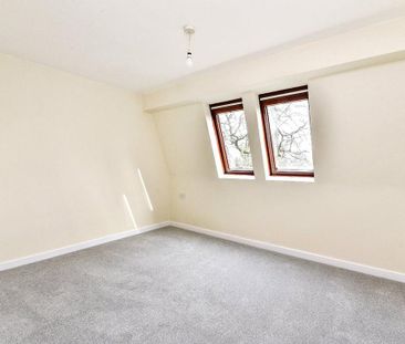 1 bedroom penthouse to rent - Photo 3