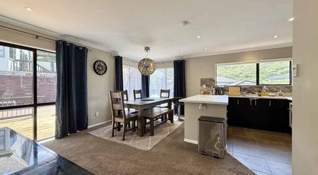 3-Bedroom House in Tirohanga - Photo 5