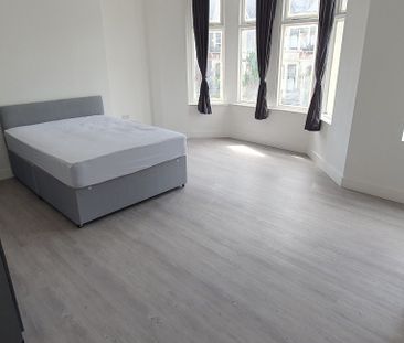 27 (6-BED). Tydfil Place, Roath, Cardiff, CF23 5HP - Photo 1