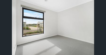 Brand New Home in Lara – Prime Location & Modern Comfort - Photo 4