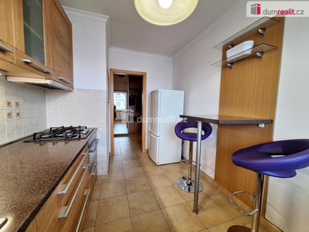 Pronájem bytu 2+1 47 m2 - Fotografie 3