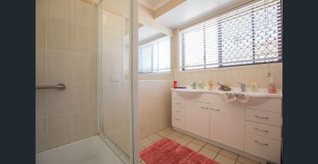 Charming Duplex. Don't Miss Out! - Photo 3