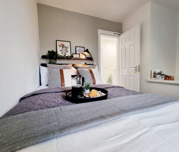 1 bedroom semi detached to rent Victor Avenue, Bury, Greater Manche... - Photo 2