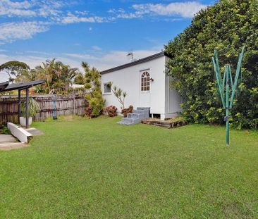 North Facing Charming Cottage - Photo 6