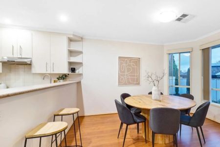 Comfort, Space & Convenience – The Perfect Family Home - Photo 3