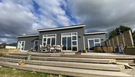 FOUR BEDROOMS - LIFESTYLE WITHIN MINUTES TO TOWN - Photo 5