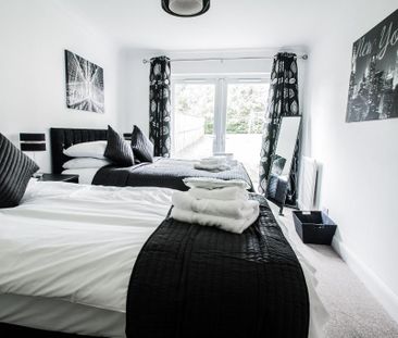 4 bedroom terraced house to rent - Photo 3