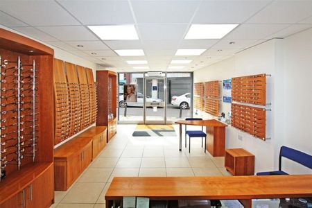 Commercial to Rent in High Street, Rushden, Northants, NN10 - Photo 3