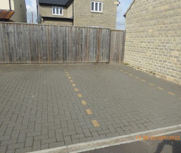 4 bedroom detached house to rent - Photo 4