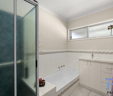 NEAT AS A PIN! - Photo 6