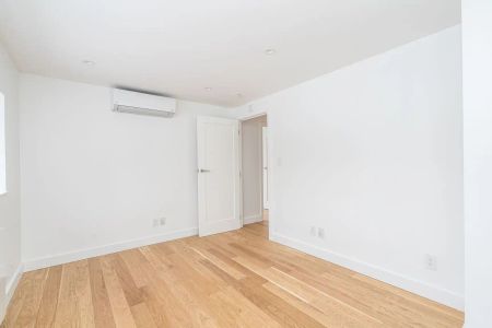 150 Donway & 4 Overland — 2 Bedroom - unit 311 - Photo 4