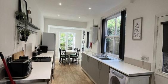 1 bedroom in a house share to rent - Photo 3