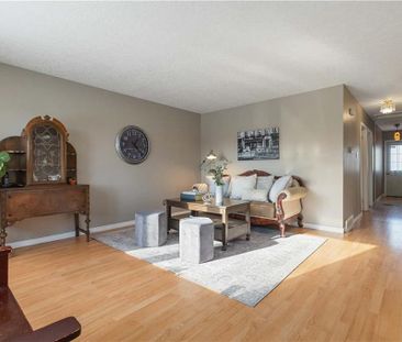 For Lease - 95 Kinburn Crescent, London South, Ontario - Photo 3