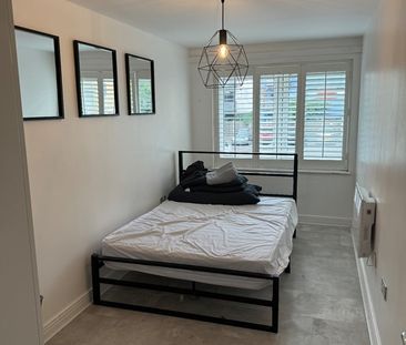 2 Bed Maisonette, Onyx Mews, E15 - Photo 6