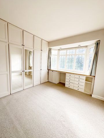3 Bed Semi-Detached House, Robin Hood Way, SW15 - Photo 4