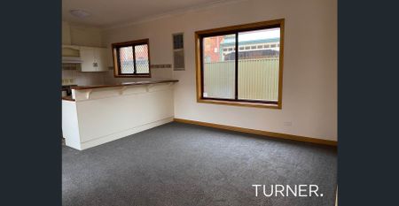 Lovely updated 2-bedroom home – in a small quiet group of 3 - Photo 2