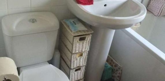 Rowle Close, Stantonbury, Milton Keynes, MK14 - Photo 2