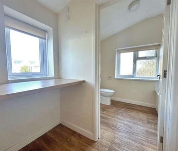 Windsor Street, Salisbury, SP2 - Photo 2