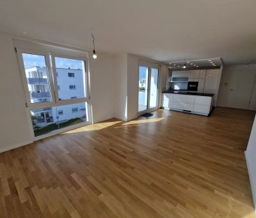 Wunderschöne, neuwertige 4,5 Zimmer-Wohnung mit großem Balkon und 2... - Foto 1