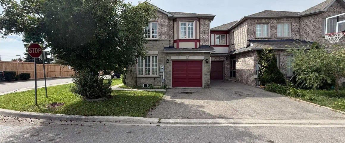 79 LOUANA CRESCENT — 3 Bedroom - Photo 1