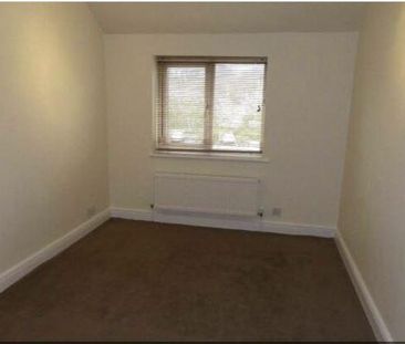 1 bedroom mews to rent - Photo 5