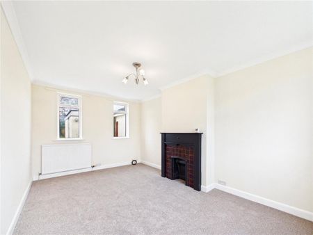 2 bedroom semi-detached house to rent - Photo 2