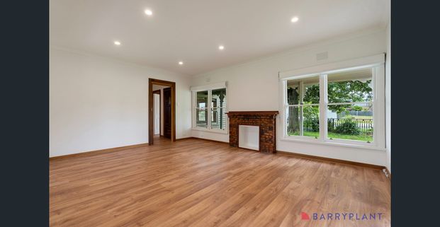 Freshly Renovated & Ready to Impress! - Photo 1