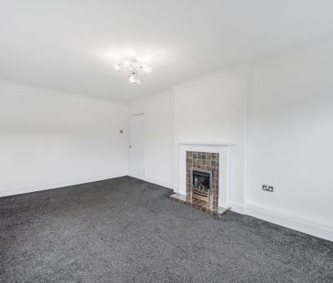 3 bed flat to rent in Moss Meadow Road, Salford, M6 8 - Photo 2