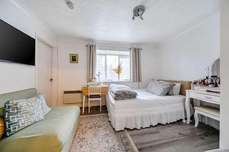 Sovereign Court, High Wycombe, HP13 - Photo 3