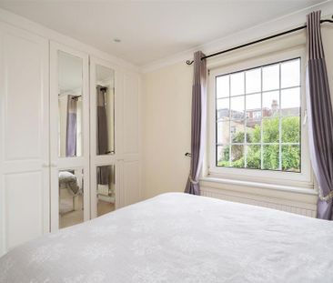 2 bedroom end of terrace house to rent - Photo 2