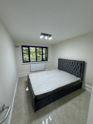 1 bedroom in a flat share to rent - Photo 4