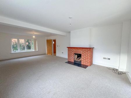 5 bedroom detached house to rent - Photo 4
