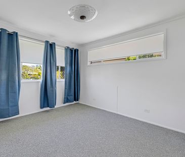 4 Summerland Key, Broadbeach Waters QLD 4218 - House For Rent | Domain - Photo 5