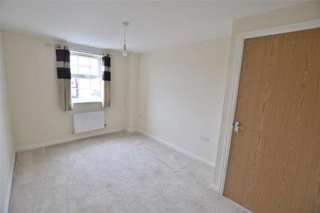 B Bowthorpe Drive, Brockworth, Gloucester, GL3 - Photo 4