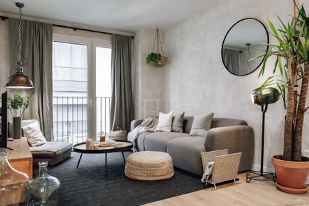 Carrer de Sicília, Barcelona, Catalonia 08013 - Photo 2