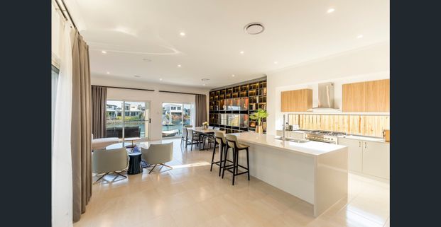 Furnished waterfront house - Photo 1