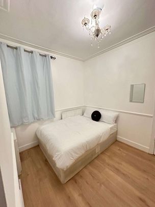 Cann Hall Road Room 7 - Photo 1